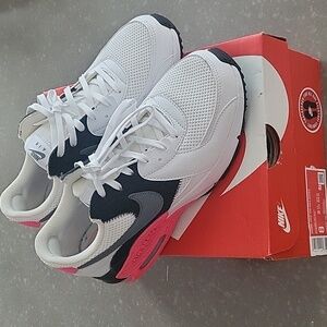 Like NEW Nike Air max